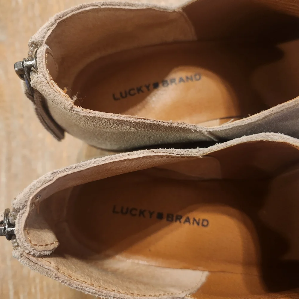 LUCKY‎ BRAND 